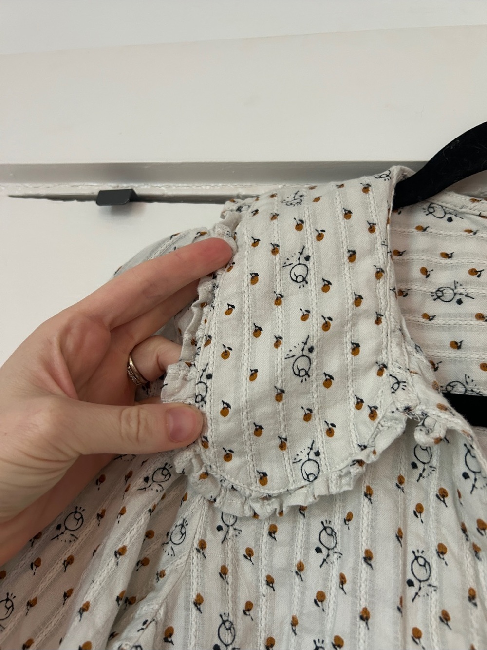 The Keira Collared Button-Front Blouse by Pilcro Peter Pan Collar Size M - Picture 7 of 8